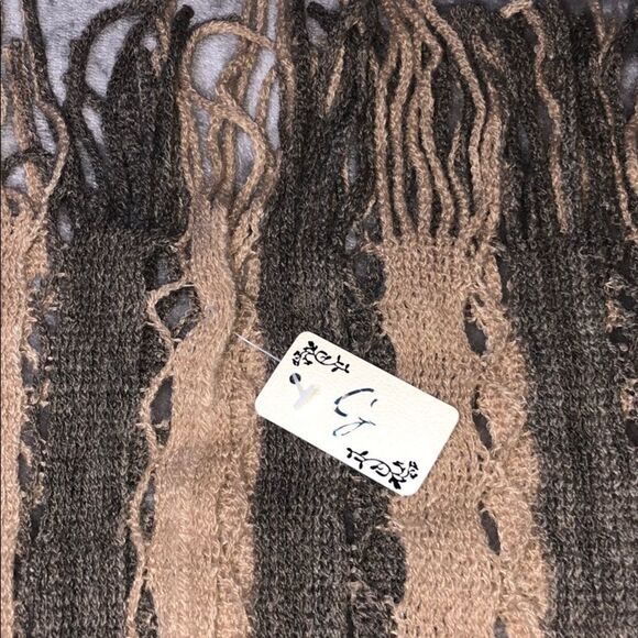 Two Tone Multi-Use 🧣 Scarf - Picture 2 of 3